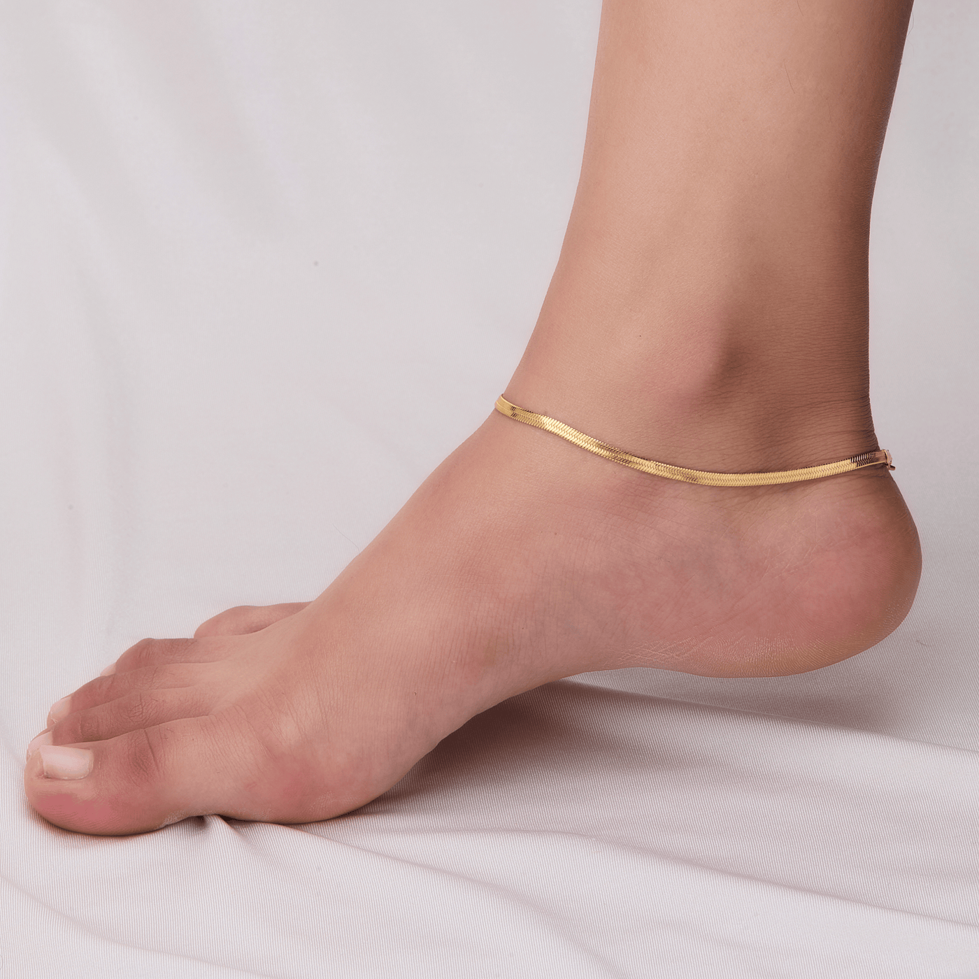 গোল্ড প্লেটেড প্রিমিয়াম স্নেক চেইন পায়েল (১ জোড়া / ২ পিস) - Image 2