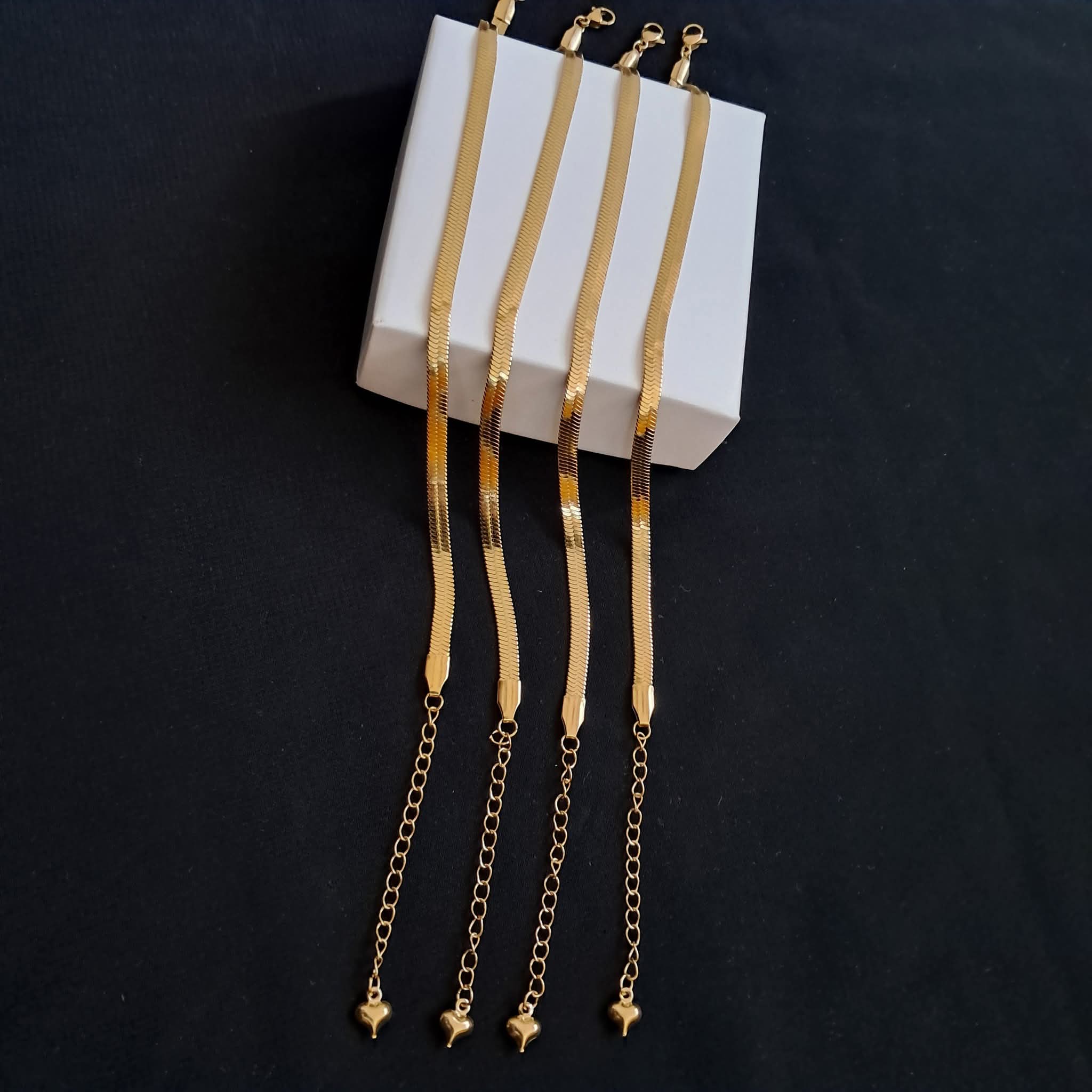 গোল্ড প্লেটেড প্রিমিয়াম স্নেক চেইন পায়েল (১ জোড়া / ২ পিস) - Image 6